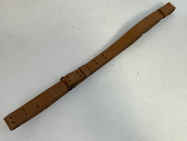 US LEATHER RIFLE SLING MARKED SAGINAW 1944: Replacement leather sling made for the M1-Garand-Springfield Model 1903 and 03-A3-US Model 1917 Rifles. Great condition.