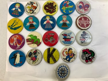 USSR COLLECTABLE PIN BADGES COLLECTION