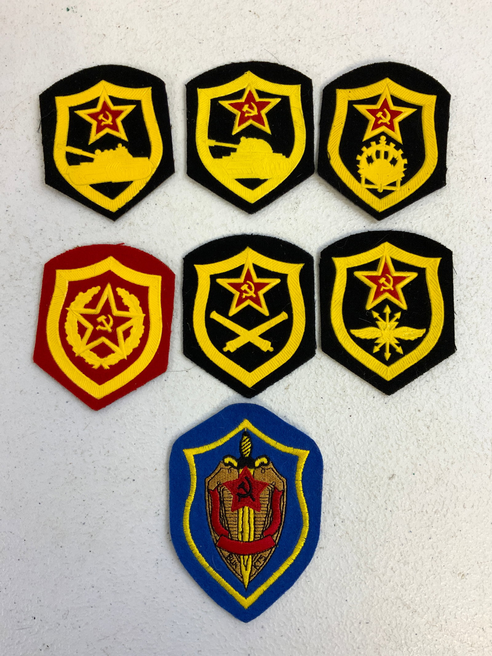 USSR MILITARY AND KGB ARM SHIELD PATCHES: USSR MILITARY AND KGB ARM SHIELD PATCHES