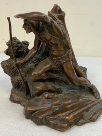 ANTIQUE NATIVE AMERICAN BRONZE STATUE