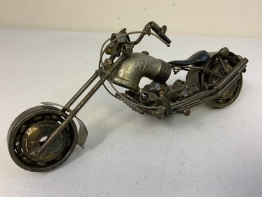VINTAGE HIGH QUALITY MOTORCYCLE MODEL MADE FROM SCRAP METAL PARTS