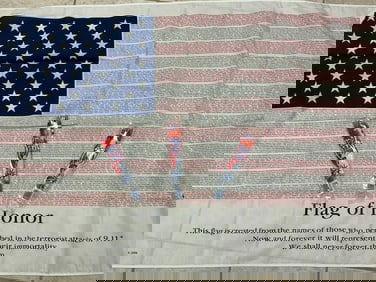 USA  9.11 FLAG OF HONOR WITH US SMALL FLAGS