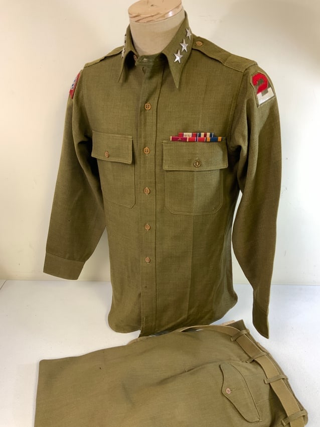 WWII US ARMY GENERAL UNIFORM SHIRT AND PANTS: WWII US ARMY GENERAL UNIFORM SHIRT AND PANTS. VERY GOOD CONDITION. 3 LARGE STAS TO THE COLLAR. COMPLETE WITH PATCHES AND AWARDS BAR. NO NAME INSIDE.