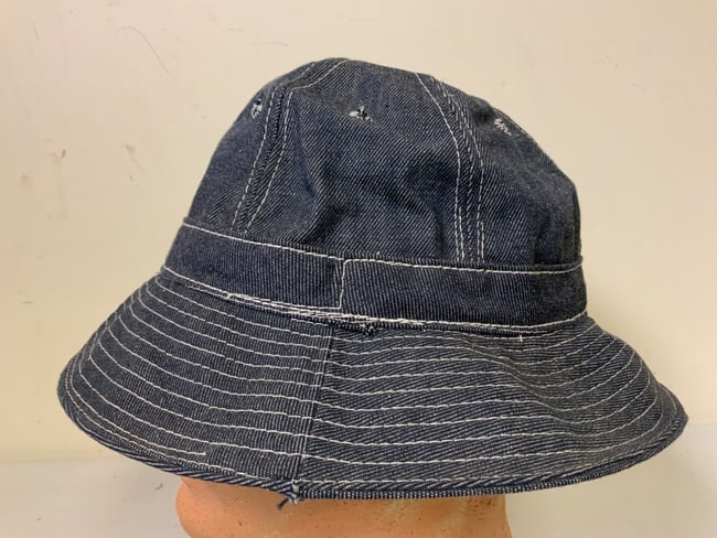VINTAGE USN US NAVY M37 DENIM WORK HAT: VINTAGE USN US NAVY M37 DENIM WORK HAT . RARE TO FIND. GREAT CONDITION. LARGE SIZE.
