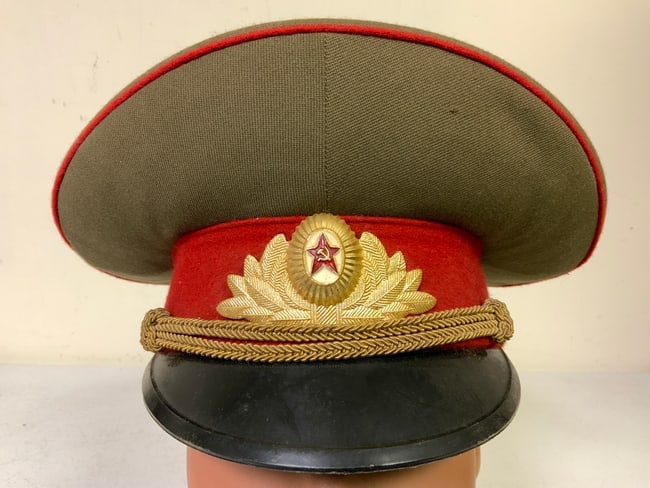 USSR SOVIET ARMY OFFICER VISOR CAP HAT: USSR SOVIET ARMY OFFICER VISOR CAP HAT. WORN BUT VERY GOOD CONDITION. SIZE 59