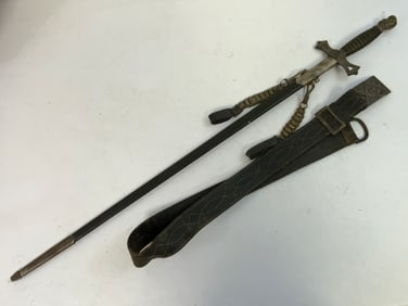 ANTIQUE US FRATERNAL MASONIC DRESS AND CEREMONIAL SWORD WITH HANGER AND BELT.