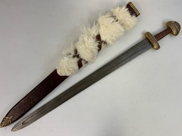 HAND FORGED CUSTOM MADE DAMASCUS STEEL VIKING SWORD