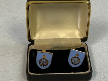 GREAT BRITAIN VINTAGE REGIMENTAL CUFFLINKS WITH BOX