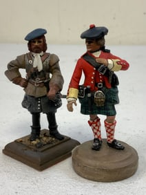 SCOTTISH HIGHLANDERS FIGURINES