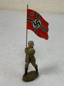 GERMAN NAZI PERIOD LINEOL / ELASTOLIN TOY SOLDIER STANDART BEARER
