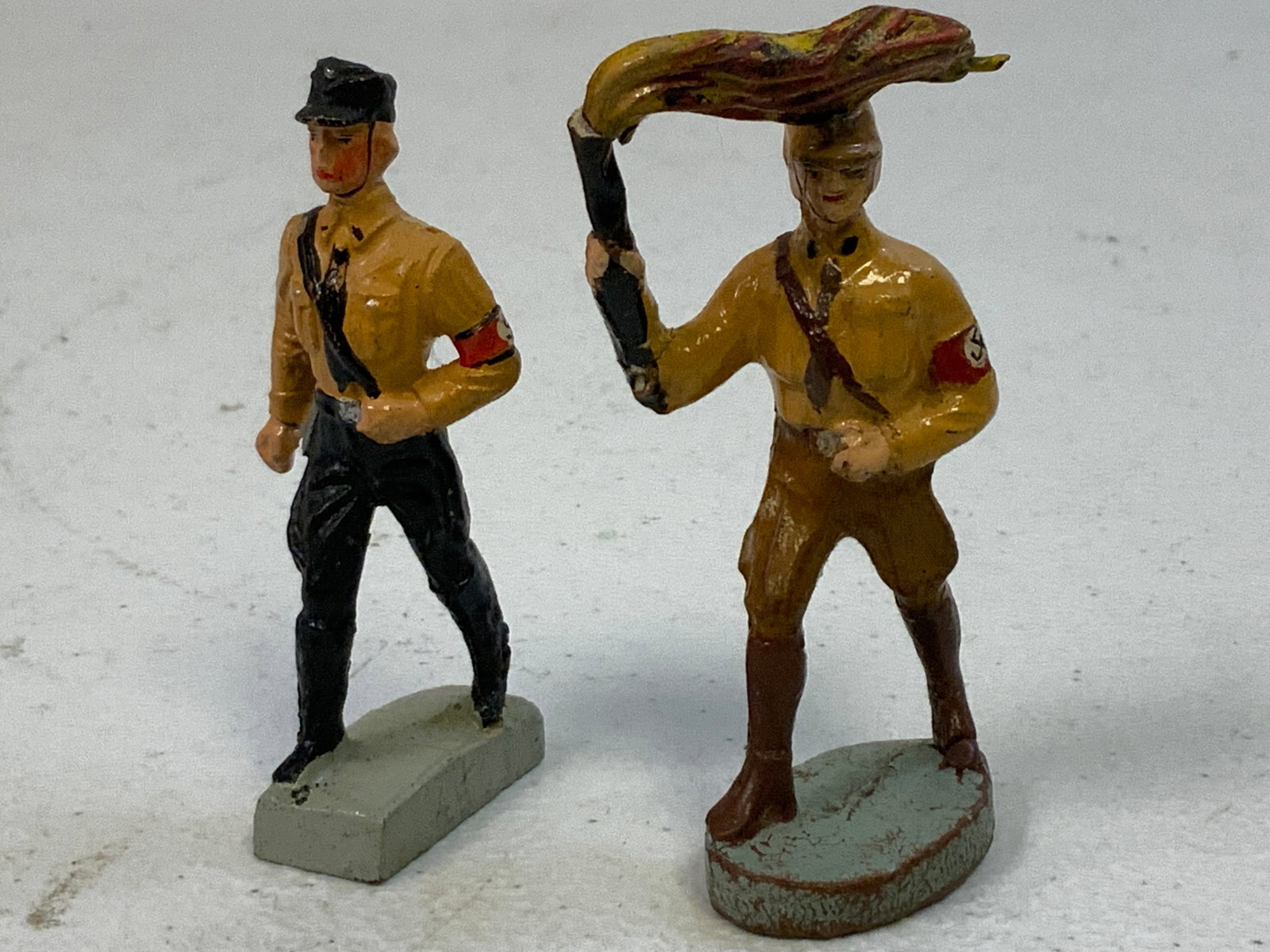 GERMAN NAZI PERIOD LINEOL / ELASTOLIN TOY SOLDIERS SS AND SA: GERMAN NAZI PERIOD LINEOL / ELASTOLIN TOY SOLDIERS SS AND SA