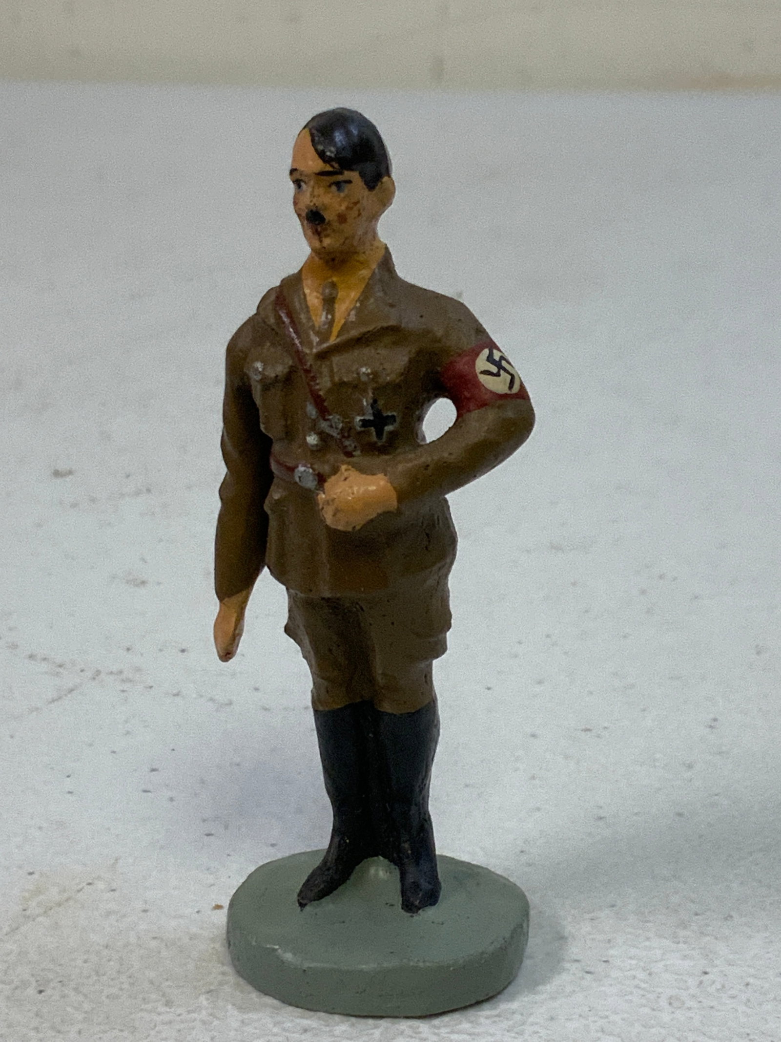 GERMAN NAZI PERIOD LINEOL / ELASTOLIN TOY SOLDIER ADOLF HITLER FIGURE: GERMAN NAZI PERIOD LINEOL / ELASTOLIN TOY SOLDIER ADOLF HITLER FIGURE