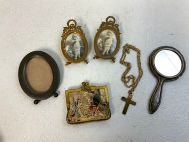ANTIQUE PERSONAL ACCESSORIES