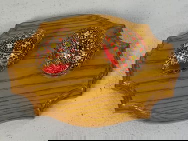 UKRAINE VINTAGE UKRAINIAN TRADITIONAL PAINTED EGGS ON DISPLAY MOUNT