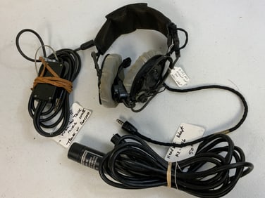 US MILITARY HEADSET AND PUSH TO TALK MICROPHONE EQUIPMENT