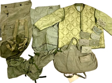 VINTAGE US MILITARY BAGS POUCHES AND COLD WEATHER GEAR