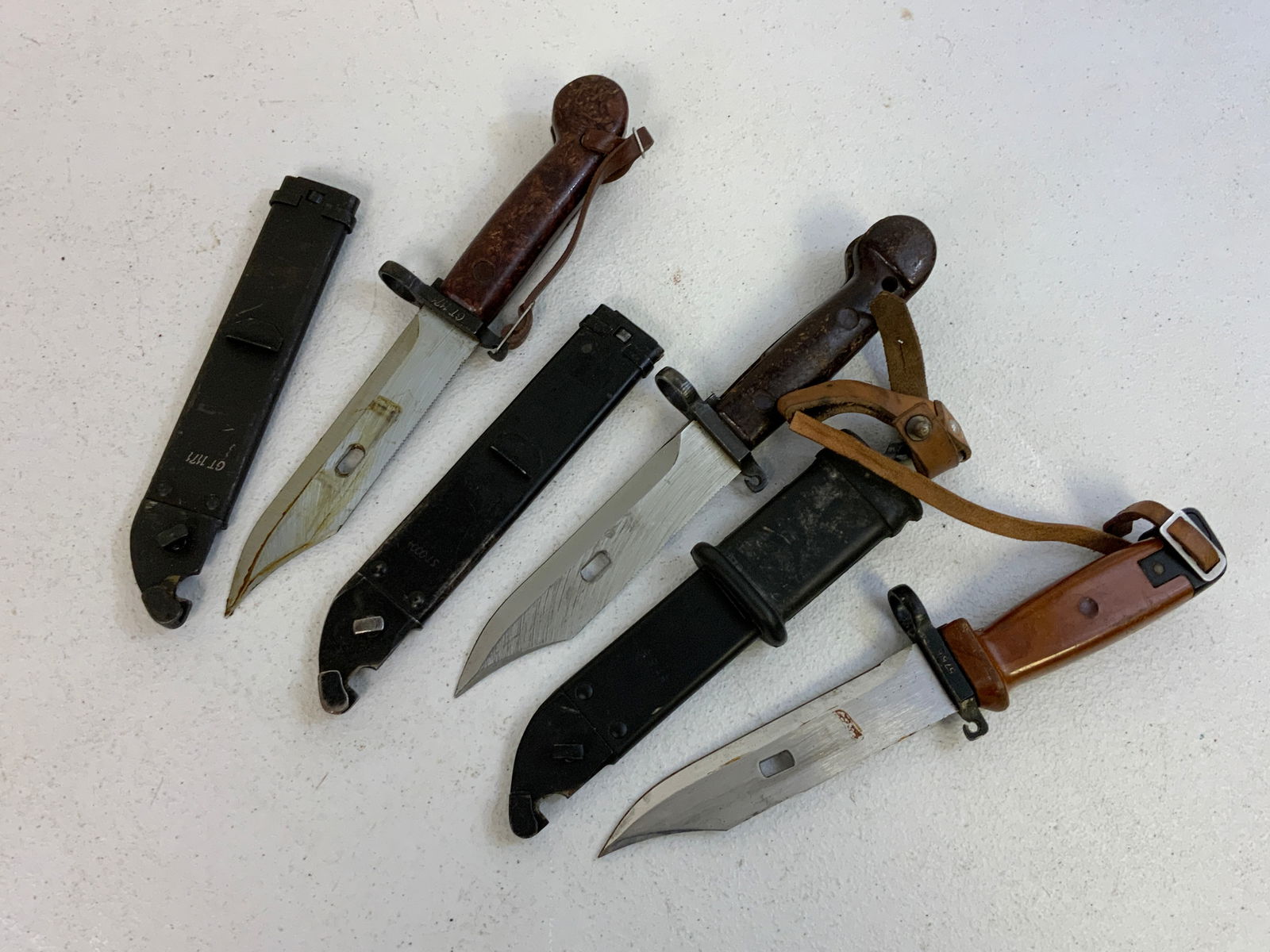 SOVIET AK AND AKM BAYONETS: SOVIET AK AND AKM BAYONETS . LOT OF 3. ALL GOOD CONDITION.