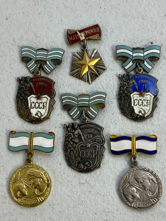 USSR SOVIET MOTHER HEROINE FULL SET OF AWARDS: USSR SOVIET MOTHER HEROINE FULL SET OF AWARDS. INCLUDES GOLD AND SILVER MOTHER HEROINE ORDER.