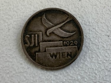 AUSTRIA REPUBLIC RARE 1929 SOCIALIST YOUTH ASSOCIATION BADGE
