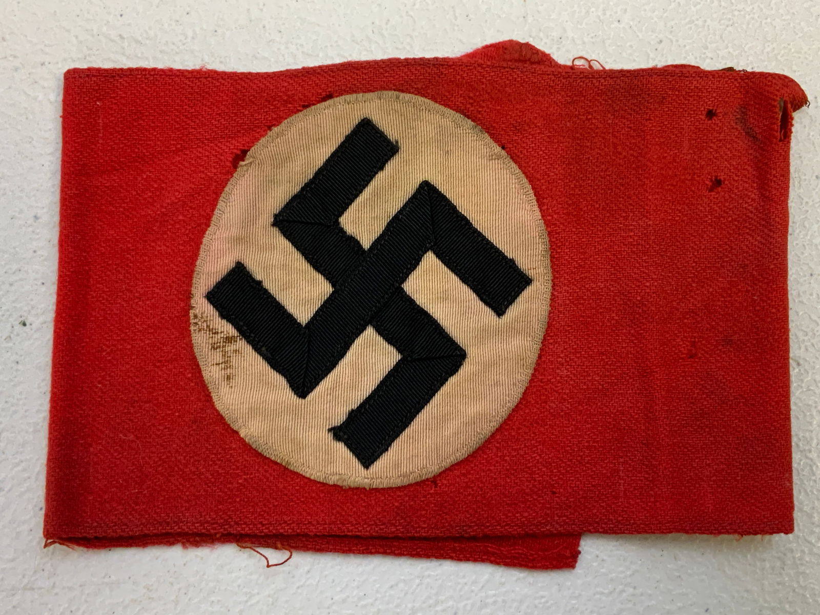 GERMANY THIRD REICH NSDAP ARMBAND: GERMANY THIRD REICH NSDAP ARMBAND. WOOL. WELL USED CONDITION.