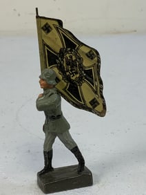 GERMAN NAZI PERIOD LINEOL / ELASTOLIN TOY SOLDIER STANDART BEARER