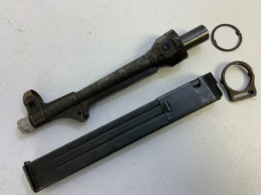 WWII GERMAN MP40 PARTS AND MAGAZINE