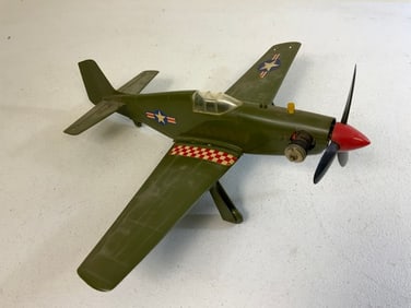COX AVION P-51 MUSTANG CONTROL LINE GAS ENGINE PLASTIC AIRPLANE