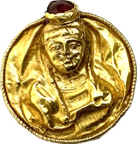 LATE ROMAN OR BYZANTINE CA. 4TH-6TH CENTURIES AD GOLD PENDANT