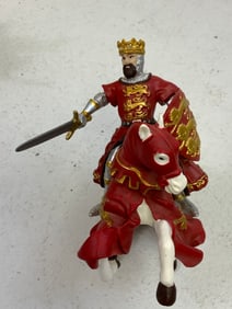 MEDIEVAL ENGLISH KING KNIGHT ON HORSE FIGURINE