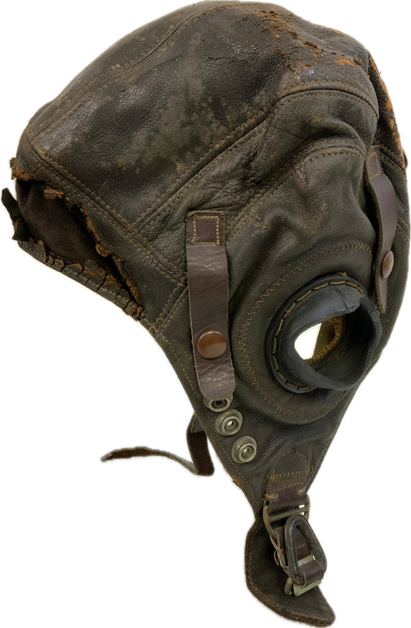 WWII U.S. ARMY AIR FORRCE TYPE A-11 LEATHER FLIGHT HELMET NAMED: WWII U.S. ARMY AIR FORRCE TYPE A-11 LEATHER FLIGHT HELMET NAMED. WELL WORN AND SHOWS HEAVY COMBAT USE. NAMED INSIDE TO McBee. GREAT EXAMPLE OF COMBAT USED FLIGHT HELMET.