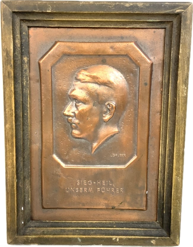ADOLF HITLER BRONZE FRAMED PLAQUE: ADOLF HITLER PLAQUE. BRONZE . FRAMED. 6" X 8" SIZE.