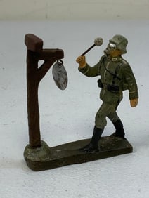 GERMAN NAZI PERIOD LINEOL / ELASTOLIN TOY SOLDIERS GAS SIGNAL MAN