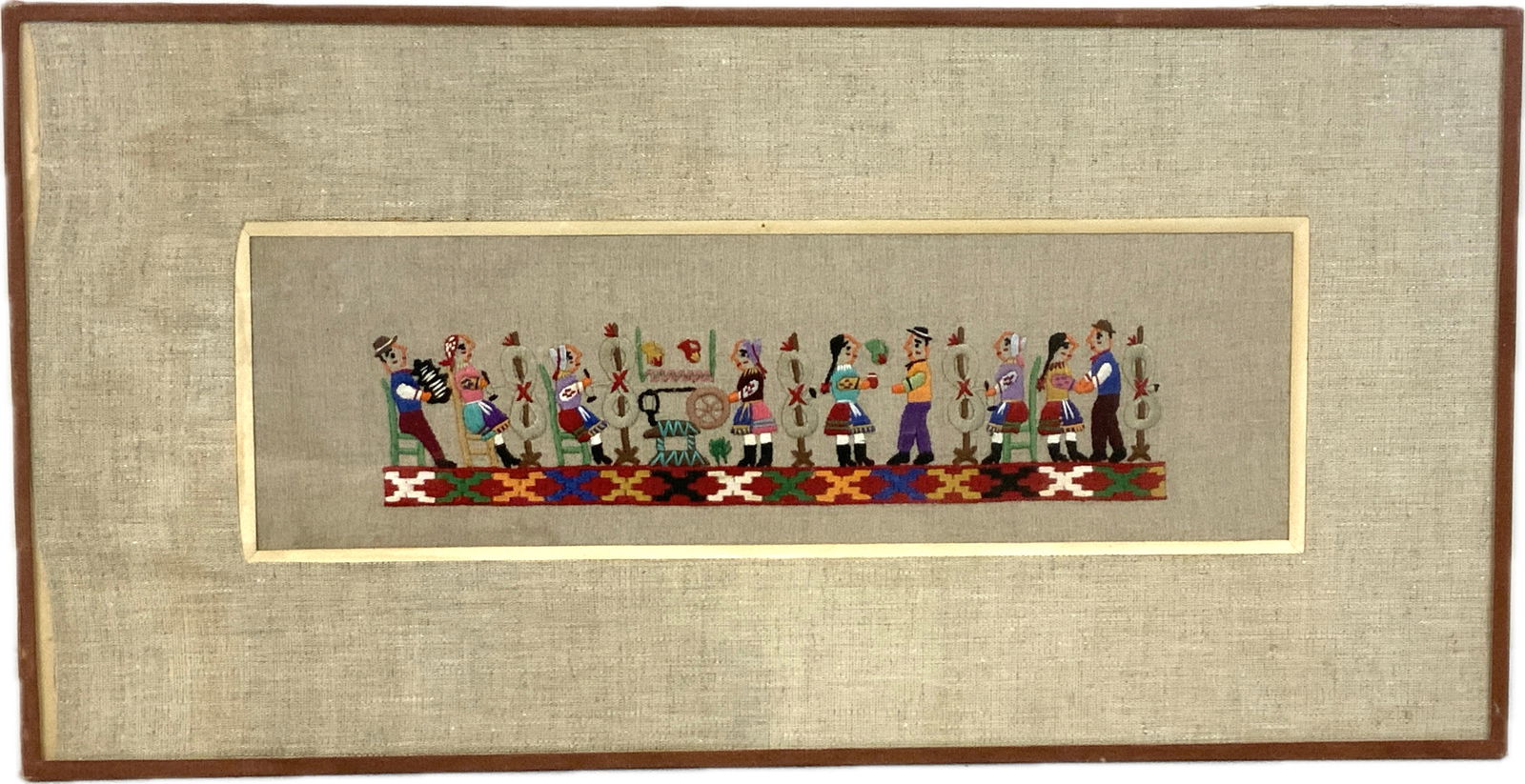 UKRAINE VINTAGE WESTERN UKRAINIAN TRADITIONAL FRAMED HAND EMBROIDERED ART NEEDLEWORK (1 of 4)