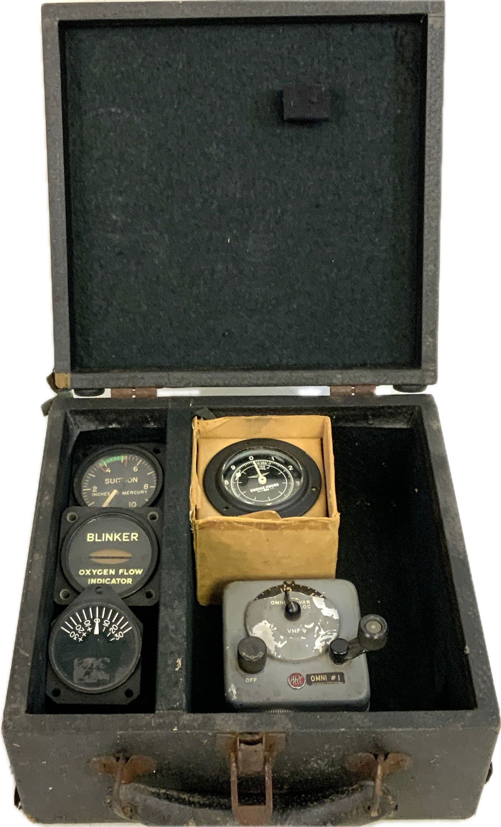 VINTAGE AICRAFT INSTRUMENT GAUGES IN BOX (1 of 8)