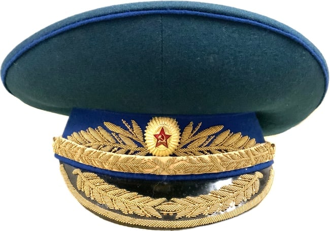 USSR AIR FORCE GENERAL DRESS PARADE VISOR HAT: USSR AIR FORCE GENERAL DRESS PARADE VISOR HAT. BEAUTIFUL GOLD WIRE EMBROIDERY. CIRCA LATE 1980'S. MINTY CONDITION. LARGE SIZE ABOUT 59-60.