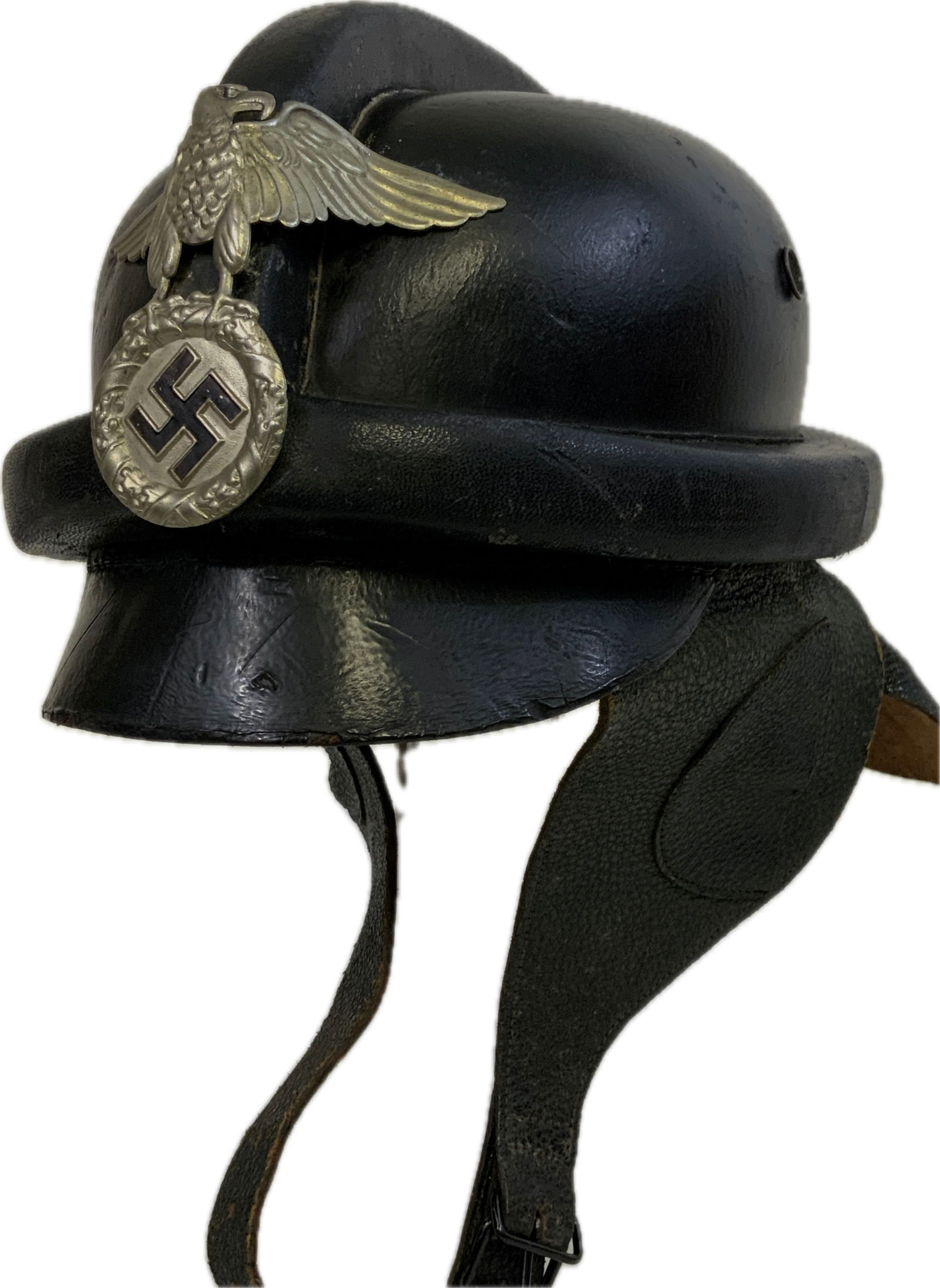 GERMANY THIRD REICH NSKK LEATHER MOTORCYCLE CRUSH HELMET: GERMANY THIRD REICH NSKK LEATHER MOTORCYCLE CRUSH HELMET. EARLY FIRST MODEL. GREAT CONDITION OVERALL. RZM TAG INSIDE