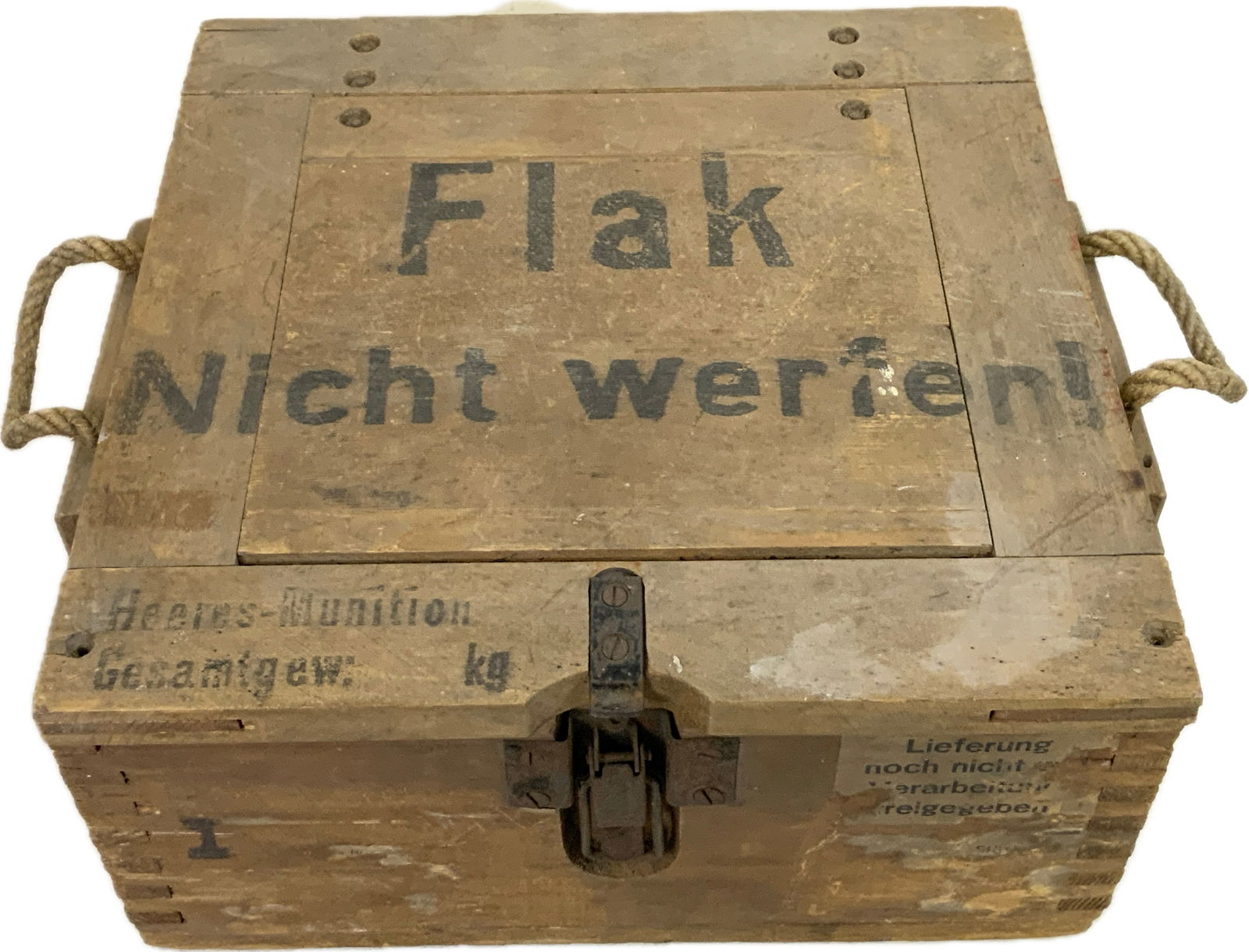 WWII GERMAN LUFTWAFFE ANTI-AIRCRAFT FLACK AMMUNITION CRATE: WWII GERMAN LUFTWAFFE ANTI-AIRCRAFT FLACK AMMUNITION CRATE. VERY GOOD CONDITION WOODEN CRATE. MARKED AND COMPLETE WITH ROPE HANDLES. 14 X 14 X 7 SIZE.