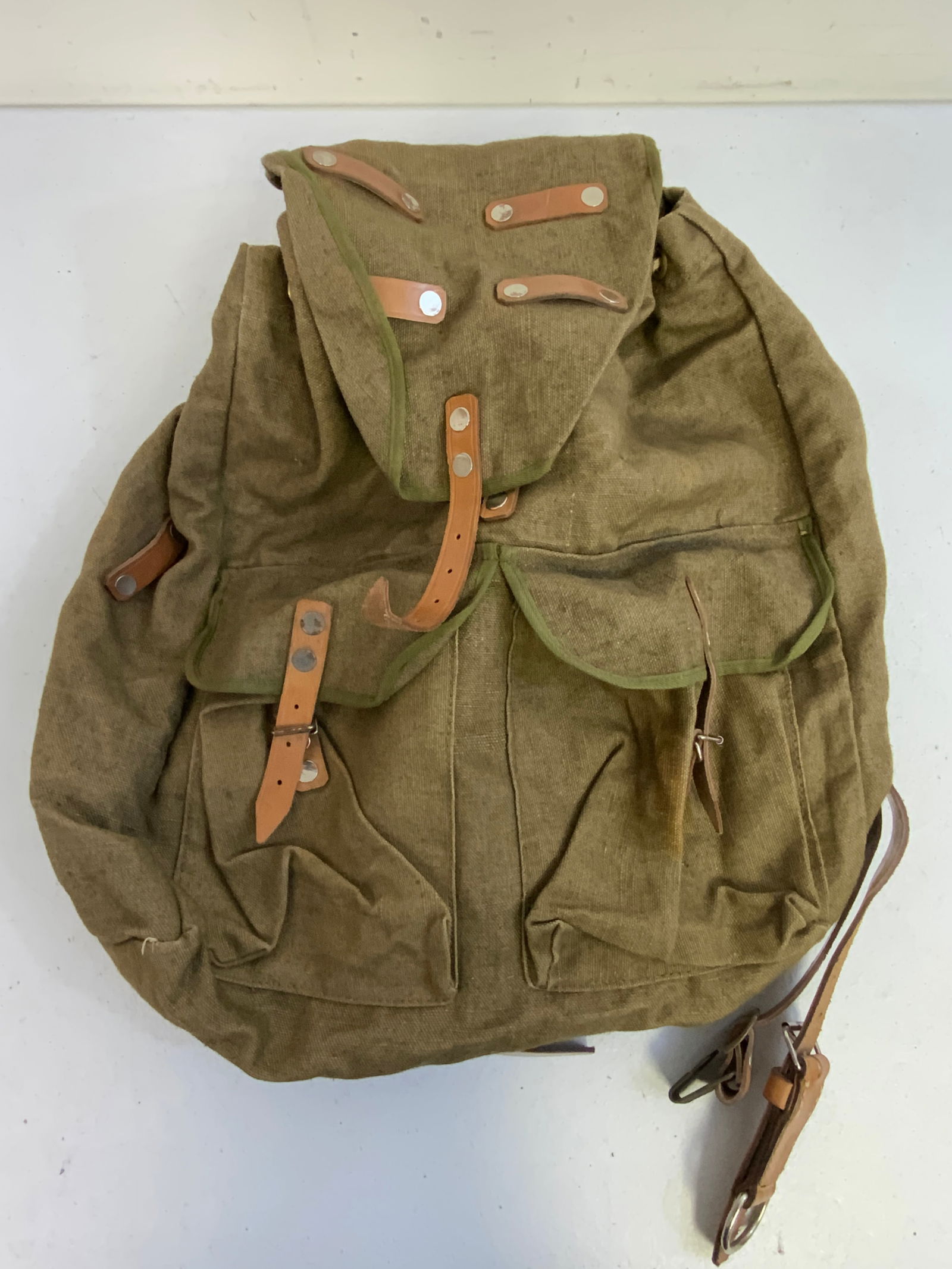 GERMAN MILITARY RUCKSACK BACKPACK (1 of 3)