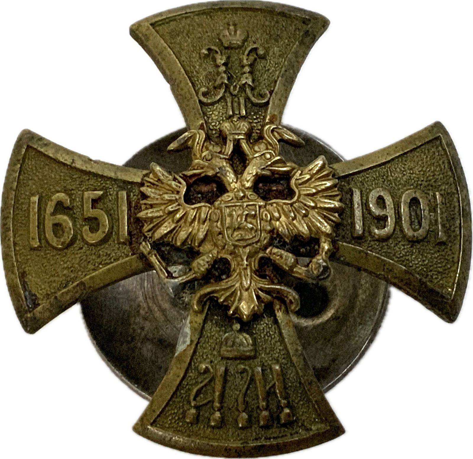 IMPERIAL RUSSIA 1ST HUSSAR SUMY REGIMENT BADGE: IMPERIAL RUSSIA 1ST HUSSAR SUMY REGIMENT BADGE. BRASS WITH SILVER SCREW PLATE. RARE.