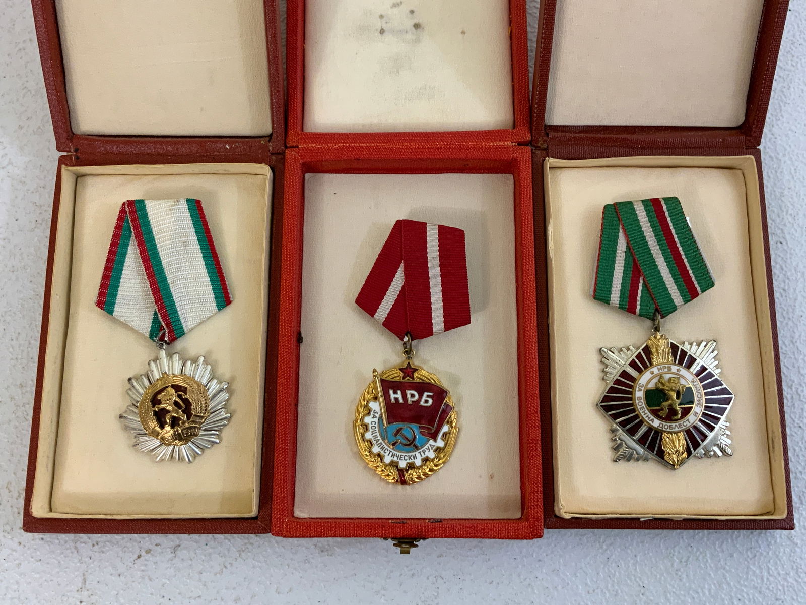 BULGARIA SOCIALIST MEDALS WITH AWARD BOXES (1 of 2)
