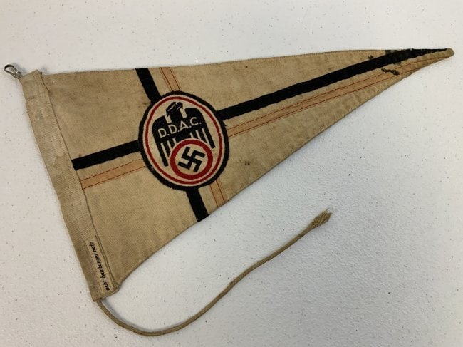 NAZI GERMANY DDAC GERMAN AUTOMOTIVE CLUB CAR PENNANT: NAZI GERMANY DDAC GERMAN AUTOMOTIVE CLUB CAR PENNANT . VERY GOOD CONDITION WITH ATTACHING CLIP AND ROPE. DOUBLE SIDED. MAKER LABEL. GREAT EXAMPLE.