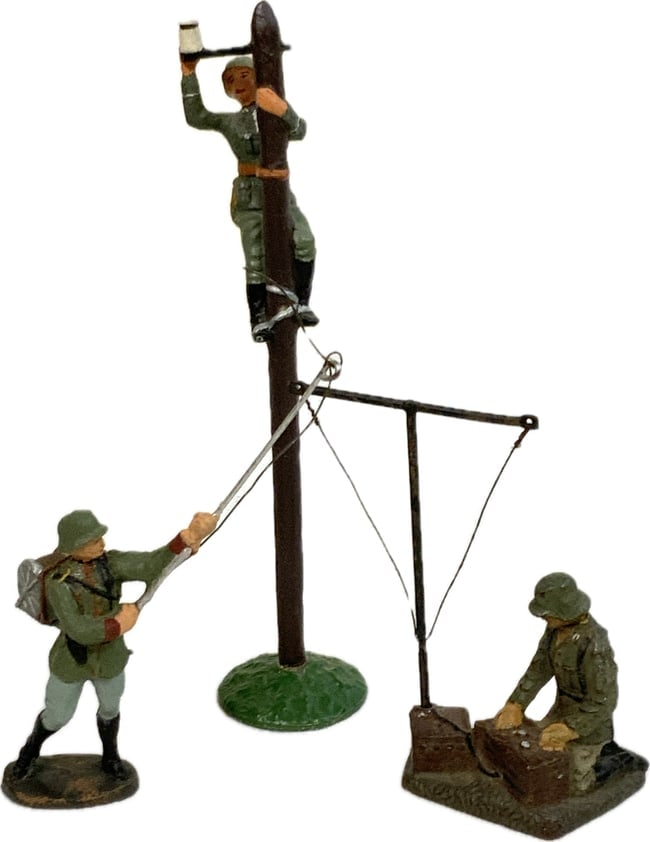 GERMAN NAZI PERIOD LINEOL / ELASTOLIN TOY SOLDIERS GERMAN ARMY ELECTRICIANS (1 of 4)