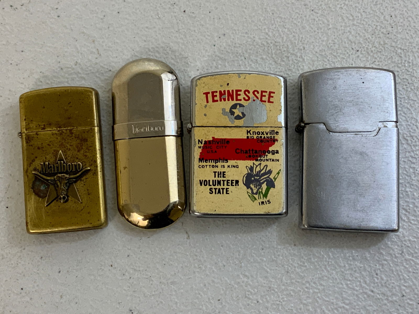 LOT OF VINTAGE LIGHTERS (1 of 2)