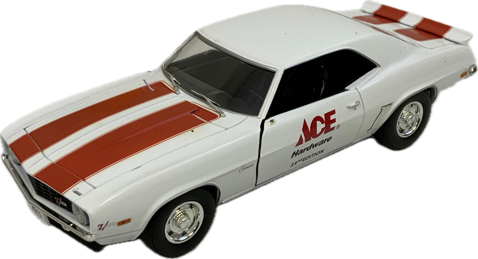 ACE HARDWARE 1969 CHEVROLET CAMARO Z/28 DIE CAST MODEL: ACE HARDWARE 1969 CHEVROLET CAMARO Z/28 DIE CAST MODEL. HIGH QUALITY. IN DISPLAY CASE.1:25. 7" LONG. COMPLETE WITH ORIGINAL BOX.