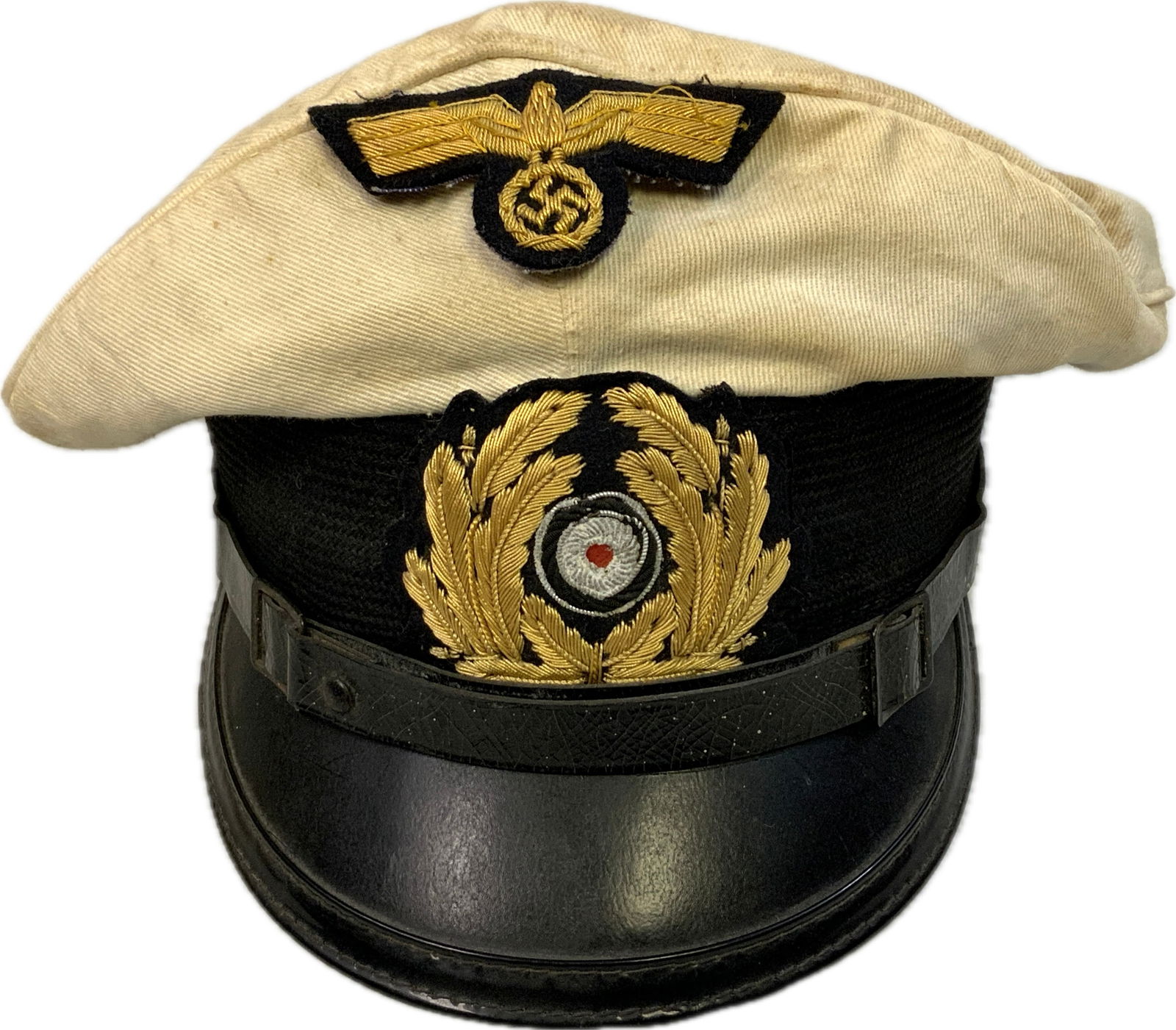 WWII GERMAN NAVY KRIEGSMARINE SENIOR NCO SUMMER WHITE TOP VISOR CAP: WWII GERMAN NAVY KRIEGSMARINE SENIOR NCO SUMMER WHITE TOP VISOR CAP. WELL WORN EXAMPLE BUT STILL IN VERY GOOD CONDITION. EMBROIDERED INSIGNIA WITH REMOVABLE EAGLE. MAKER MARKED INSIDE. NICE SADDLE SHA