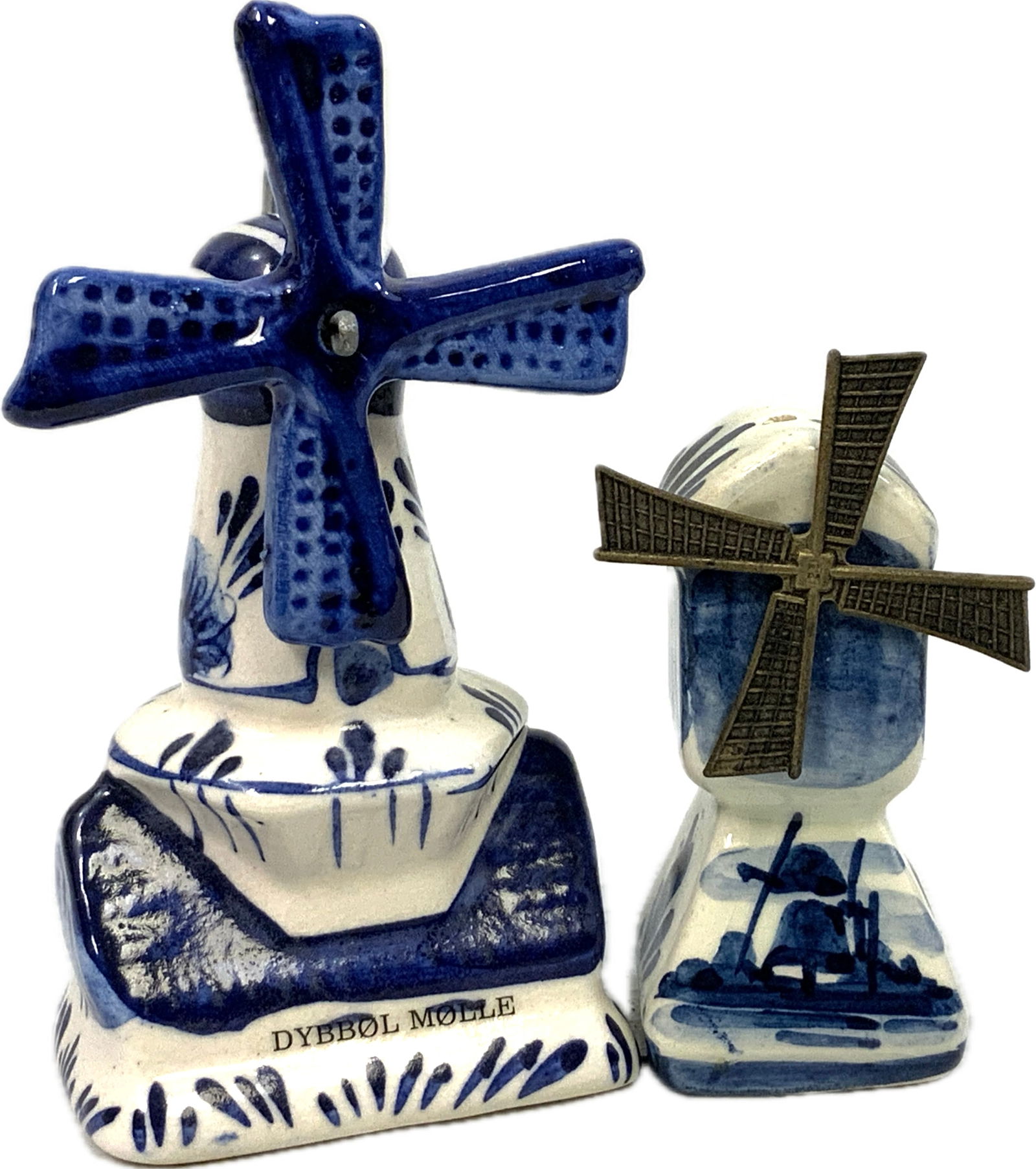HOLLAND VINTAGE DUTCH HAND PAINTED DELFT BLUE PORCELAIN WINDMILLS: HOLLAND VINTAGE DUTCH HAND PAINTED DELFT BLUE PORCELAIN WINDMILLS. 2 1/2" AND 3 1/2" TALL.