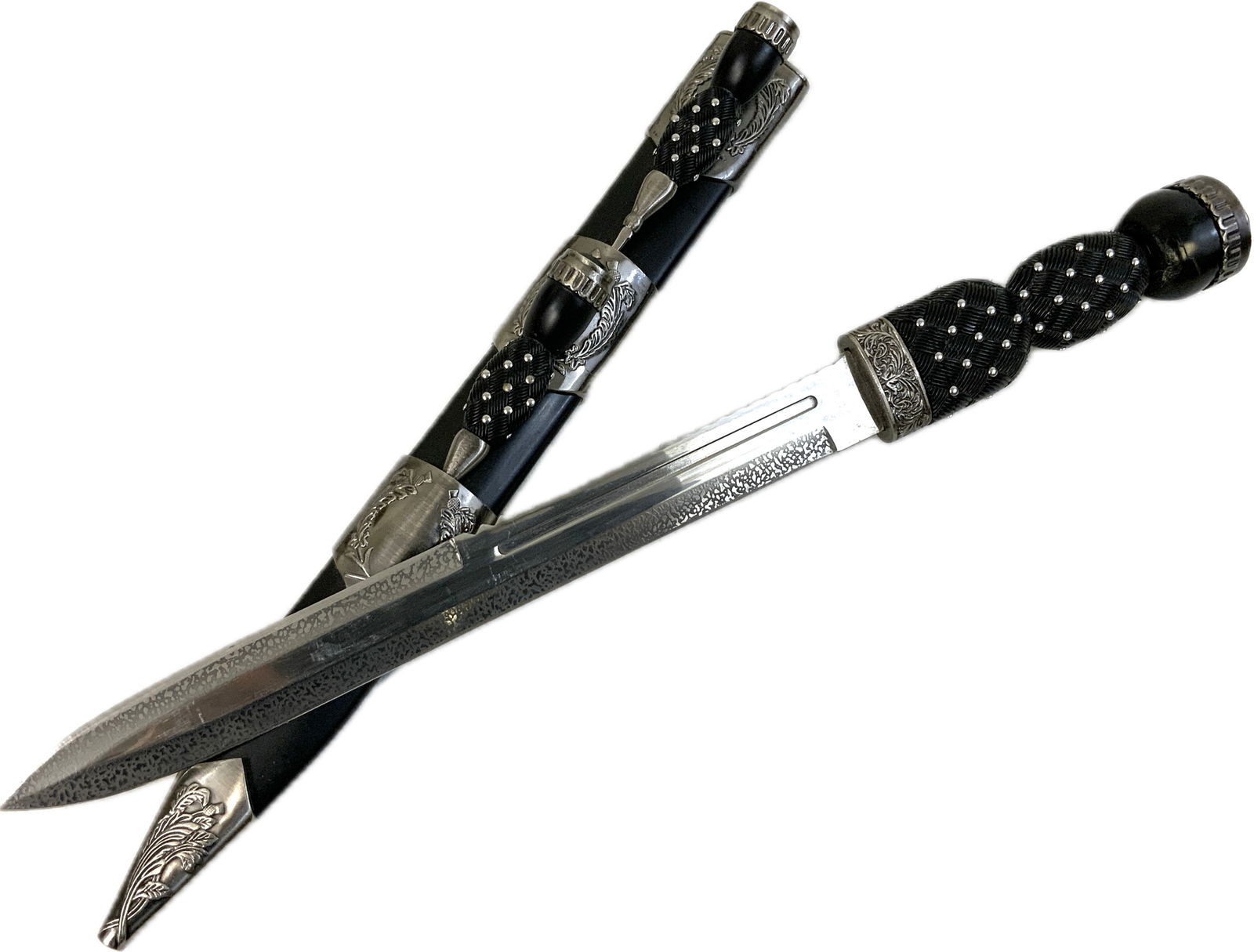 DECORATED BLADE SCOTTISH DIRK: DECORATED BLADE SCOTTISH DIRK. LARGE SIZE DIRK COMPLETE WITH FORK AND KNIVE. ETCHED DECORATED BLADE. MODERN MADE. 20" LONG WITH 11 1/2" LONG BLADE.