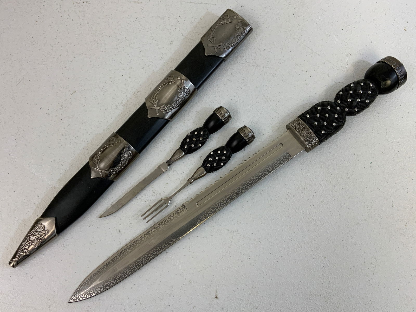 DECORATED BLADE SCOTTISH DIRK - 4