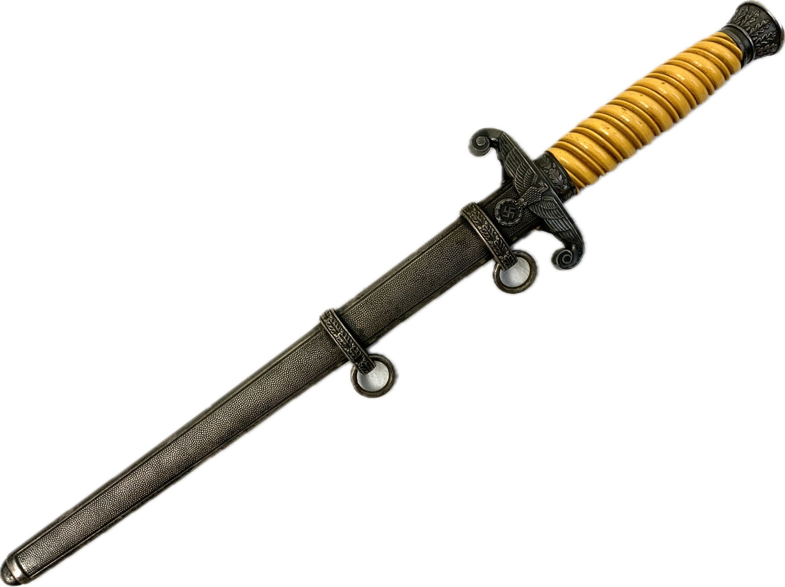 WWII GERMAN ARMY OFFICERS DRESS DAGGER: WWII GERMAN ARMY OFFICERS DRESS DAGGER.VERY GOOD OVERALL CONDITION DAGGER. UNMARKED BLADE