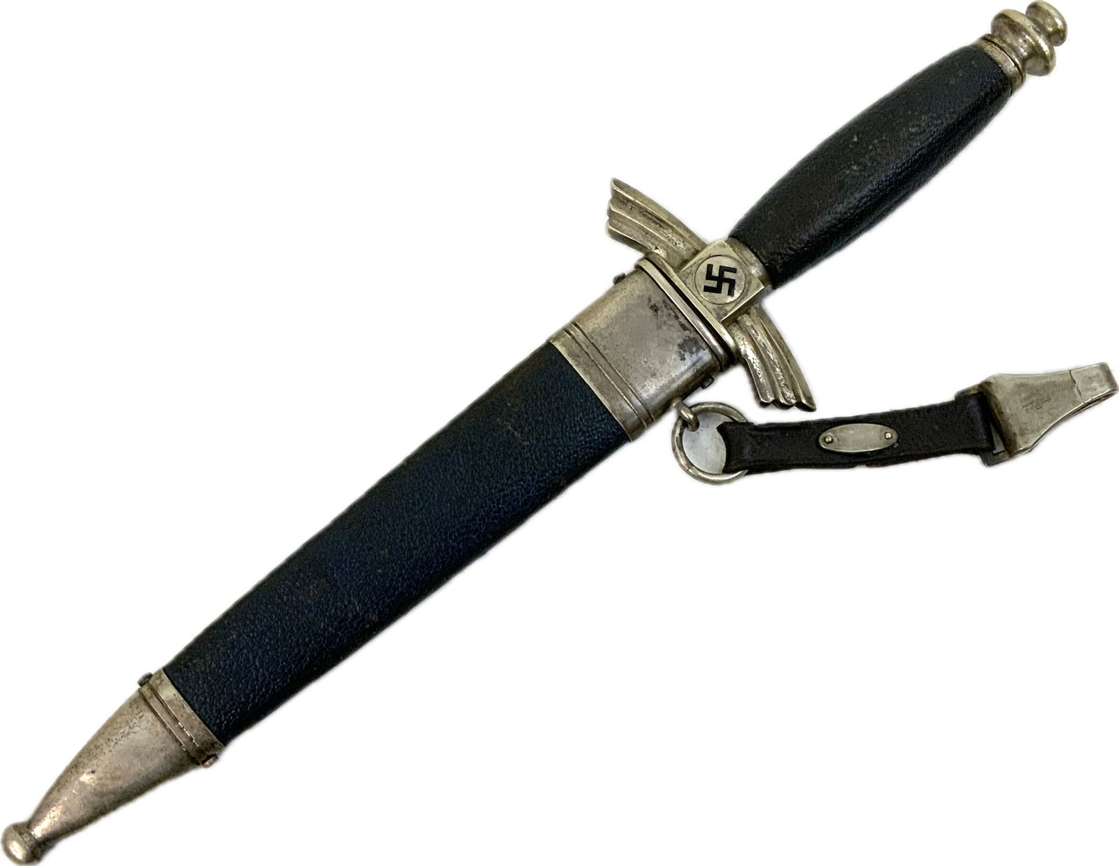 WWII GERMAN DLV FLYERS KNIFE DAGGER: WWII GERMAN DLV FLYERS KNIFE DAGGER.VERY NICE EXAMPLE IN FINE CONDITION OVERALL. MAKER MARKED BLADE. MADE BY HELBIG. COMPLETE WITH HANGER. RARE TO FIND IN THIS FINE CONDITION.